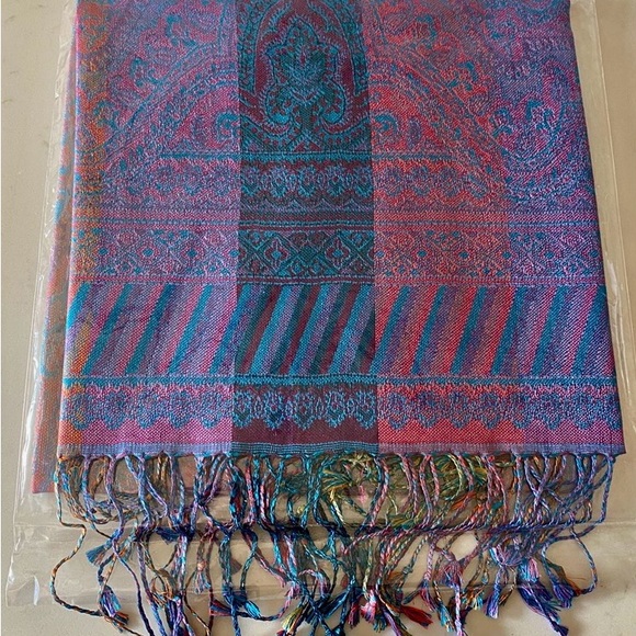 Azalea Silk of Como (Italy) Scarf 100% Silk - Picture 2 of 4